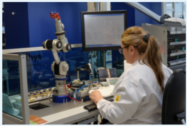 心有繁花自芬芳 ，一起感受英福康科技“她